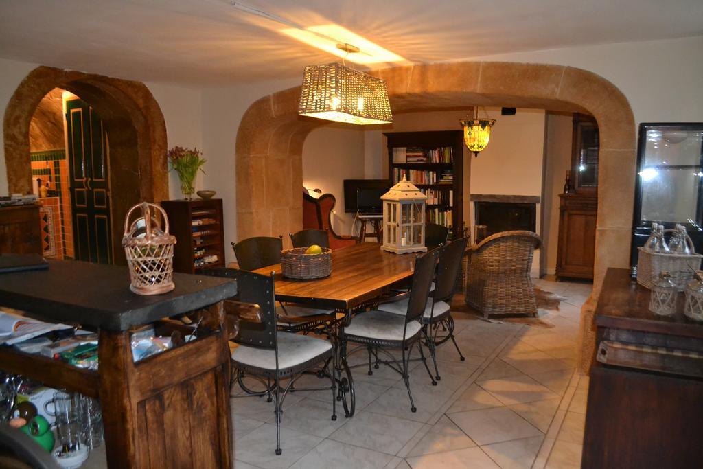 Maison Sous Le Pont Bed & Breakfast Meyras Exterior photo