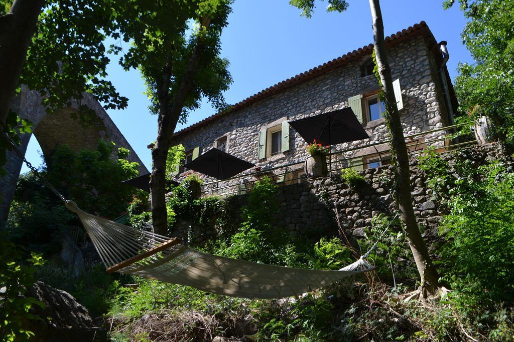 Maison Sous Le Pont Bed & Breakfast Meyras Exterior photo